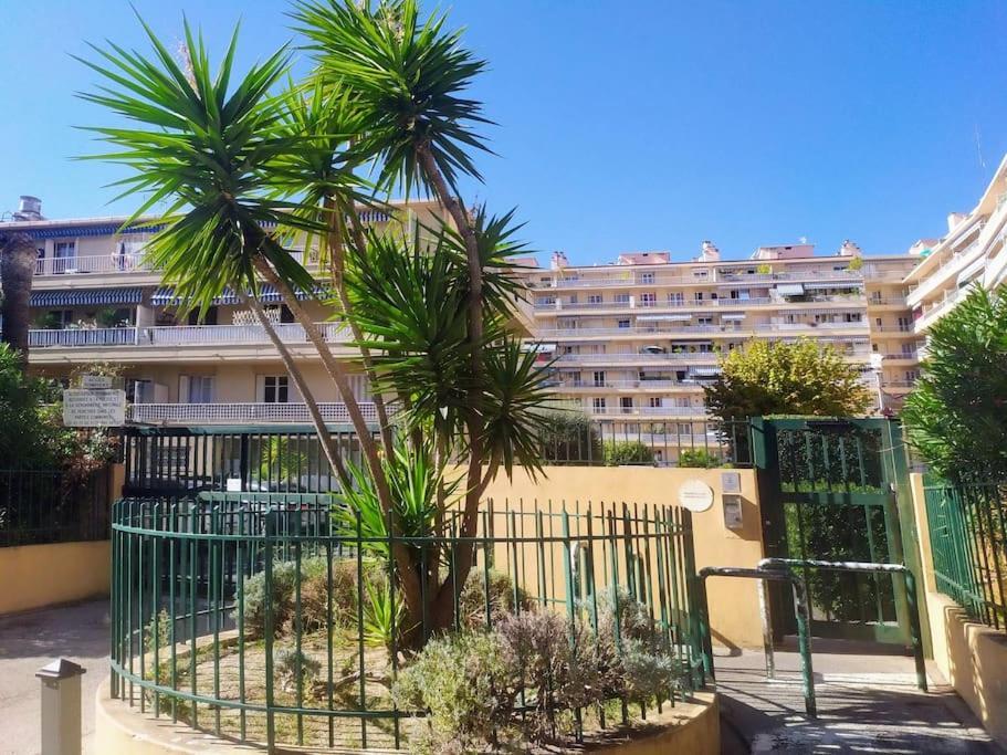 Agreable & Lumineux Proche Hopital Pasteur Appartamento